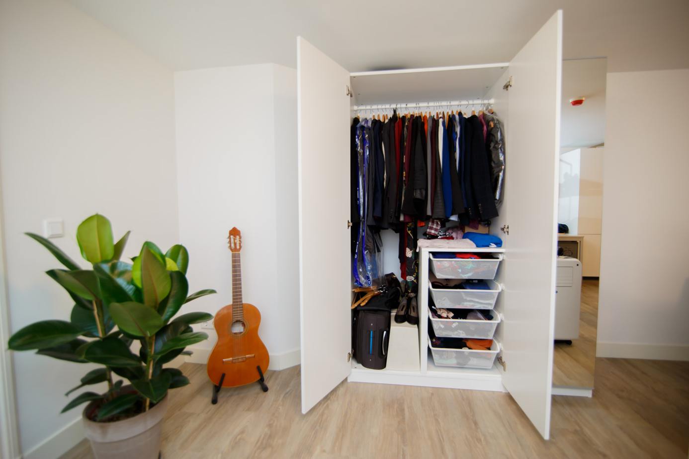 Natural ways to have a smelly closet
